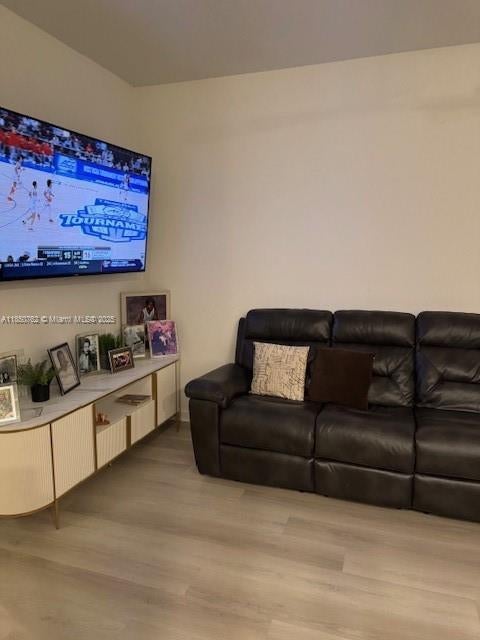 5 of 19 - 21068 Ne 8th Ave, Miami, FL