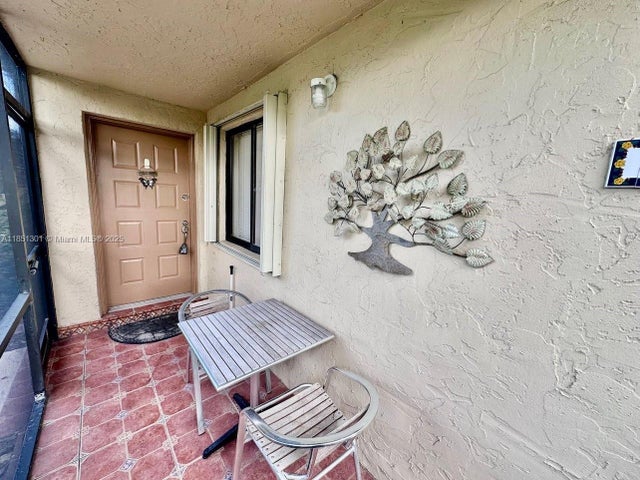 3 of 27 - 366 Lakeview Dr 104, Weston, FL