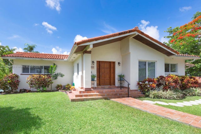 1 of 28 - 6302 Sw 44th St, South Miami, FL