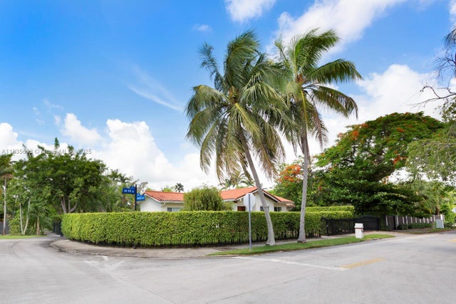 3 of 28 - 6302 Sw 44th St, South Miami, FL
