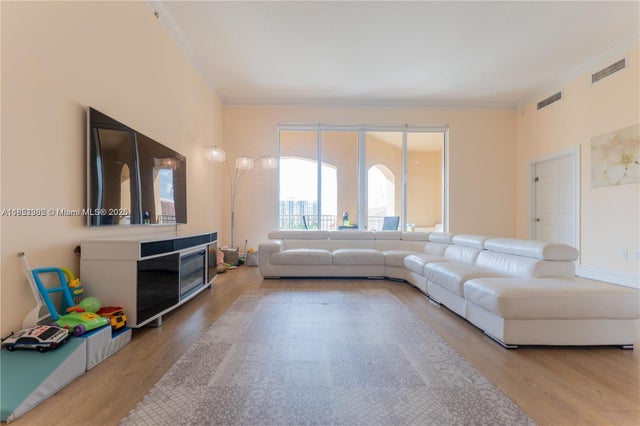 4 of 61 - 3001 Ne 185th St 710, Aventura, FL