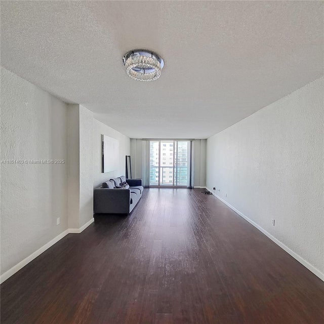 3 of 15 - 19380 Collins Ave 1107, Sunny Isles Beach, FL
