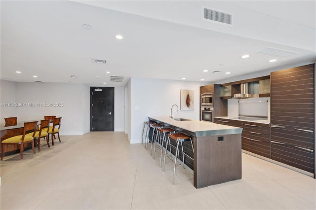 5 of 61 - 200 Biscayne Boulevard Way 3207, Miami, FL