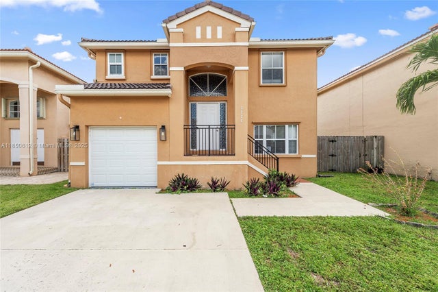 1 of 39 - 3226 W Buena Vista Dr, Margate, FL