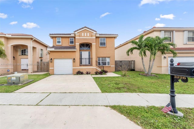 2 of 39 - 3226 W Buena Vista Dr, Margate, FL