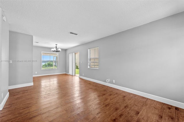 5 of 39 - 3226 W Buena Vista Dr, Margate, FL