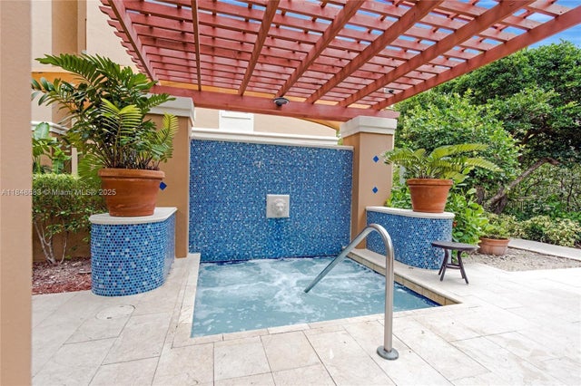 4 of 14 - 19555 E Country Club Dr 8502, Aventura, FL