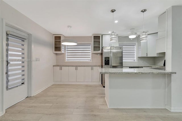 3 of 28 - 15600 Ne 6th Ave 30a, Miami, FL