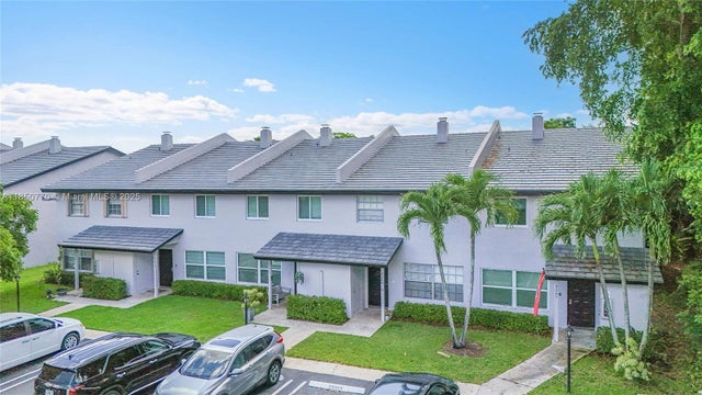 1 of 34 - 4271 Coral Springs Dr 5c, Coral Springs, FL