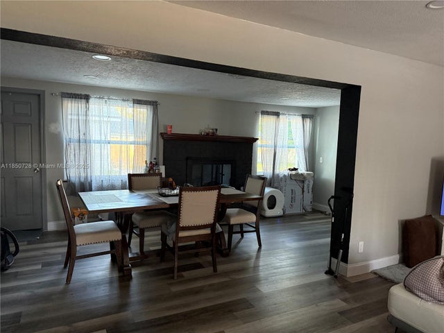 4 of 12 - 2514 Gayland Rd, Jacksonville, FL