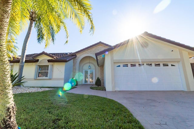 1 of 17 - 16571 Sw 145th Ave, Miami, FL