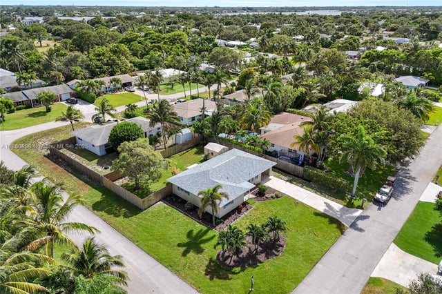 3 of 30 - 110 E Windsor Rd E, Jupiter, FL