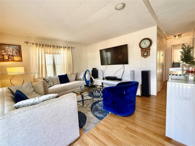 4 of 28 - 1920 Sw 84th Ave, Davie, FL