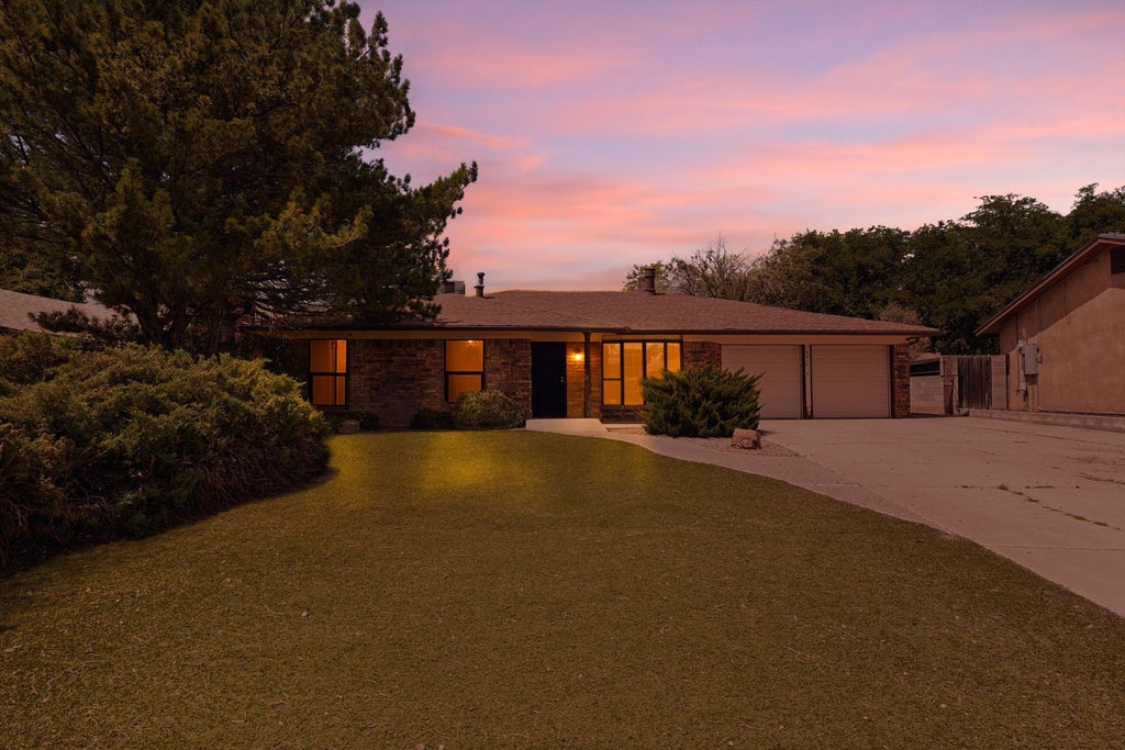 6917 Marilyn Avenue Ne, Albuquerque