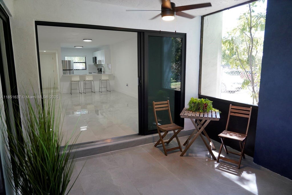 510 W Park Dr 105, Miami