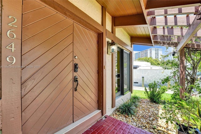 4 of 49 - 2649 S Parkview Dr, Hallandale Beach, FL