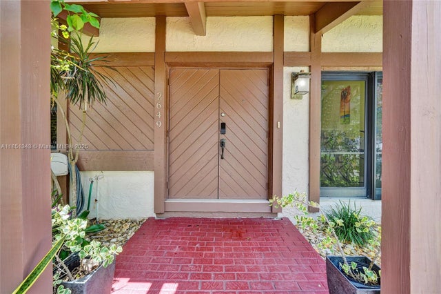 5 of 49 - 2649 S Parkview Dr, Hallandale Beach, FL