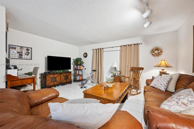 5 of 17 - 4119 Ne 21st Terrace, Lighthouse Point, FL