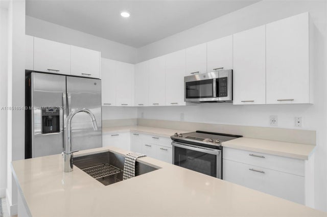 2 of 40 - 4636 Nw 84th Ave 43, Doral, FL