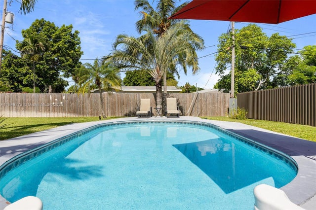 1 of 33 - 809 Nw 6th Ave, Dania Beach, FL