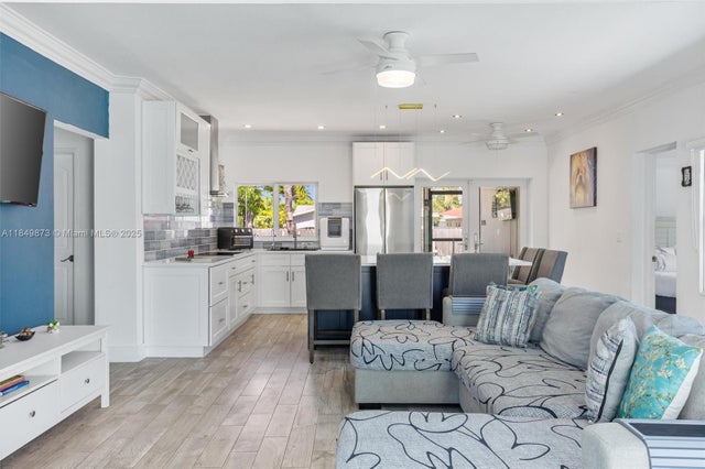 4 of 33 - 809 Nw 6th Ave, Dania Beach, FL