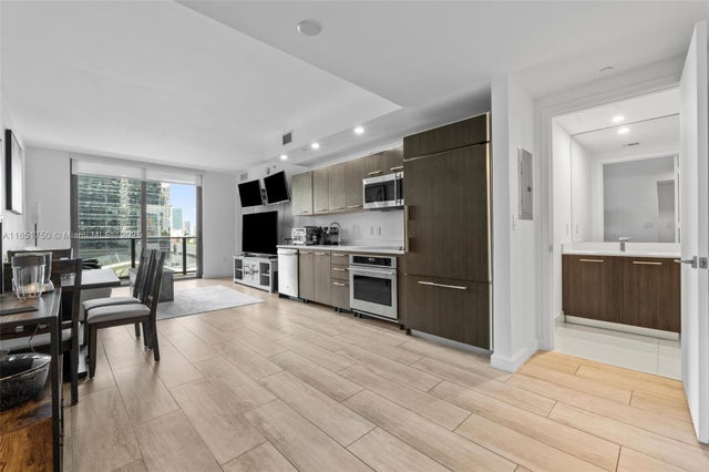 2 of 25 - 45 Sw 9th St 1109, Miami, FL