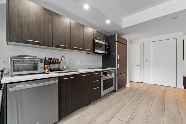 5 of 25 - 45 Sw 9th St 1109, Miami, FL