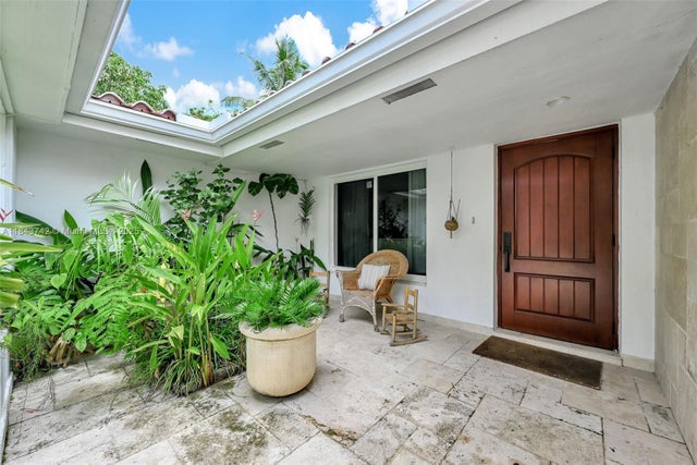 4 of 34 - 10619 Ne 10th Pl, Miami Shores, FL