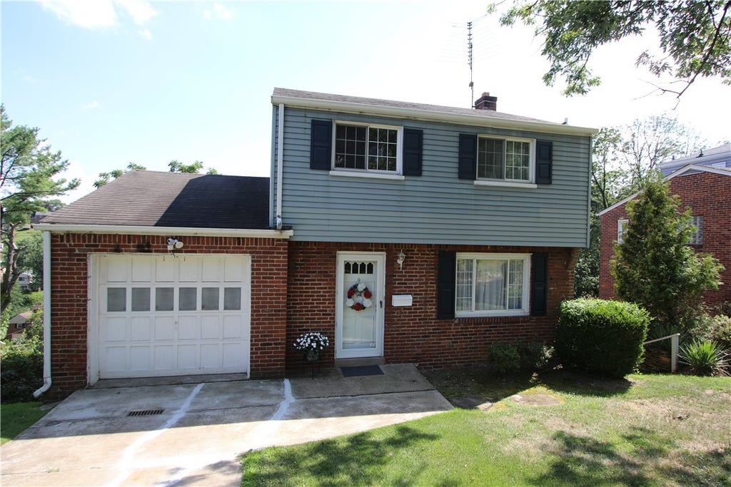 114 Senate Drive, Pleasant Hills