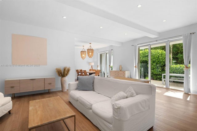 5 of 39 - 200 Ocean Lane Dr 108, Key Biscayne, FL