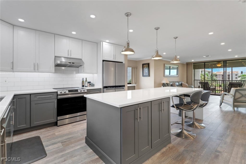 4160 Steamboat Bend E 501, Fort Myers