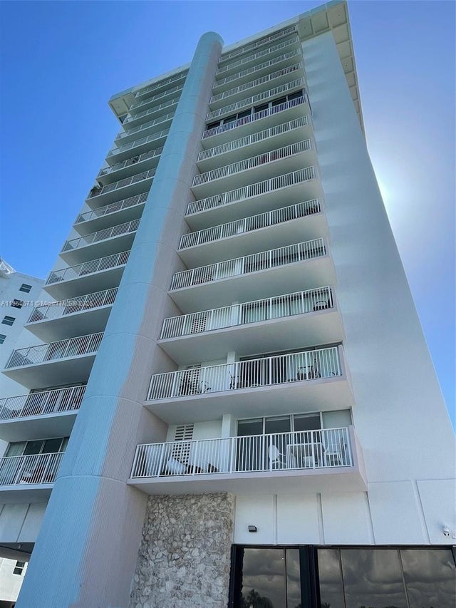 1 of 24 - 5838 Collins Ave 5h, Miami Beach, FL