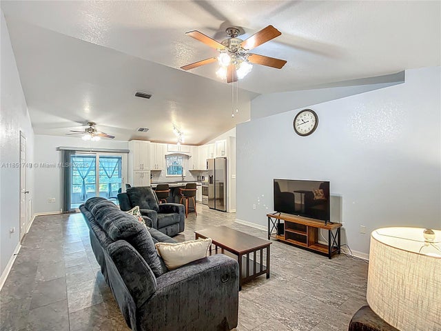 4 of 52 - 7040 Tamarind, Lake Wales, FL