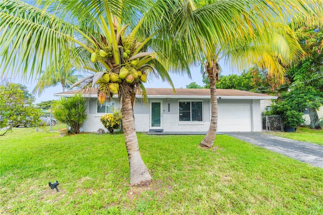 1 of 30 - 6121 Nw 45th Ave, Fort Lauderdale, FL