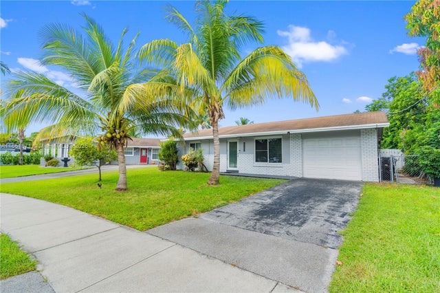 2 of 30 - 6121 Nw 45th Ave, Fort Lauderdale, FL