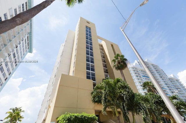 2 of 12 - 5880 Collins Ave 1006, Miami Beach, FL