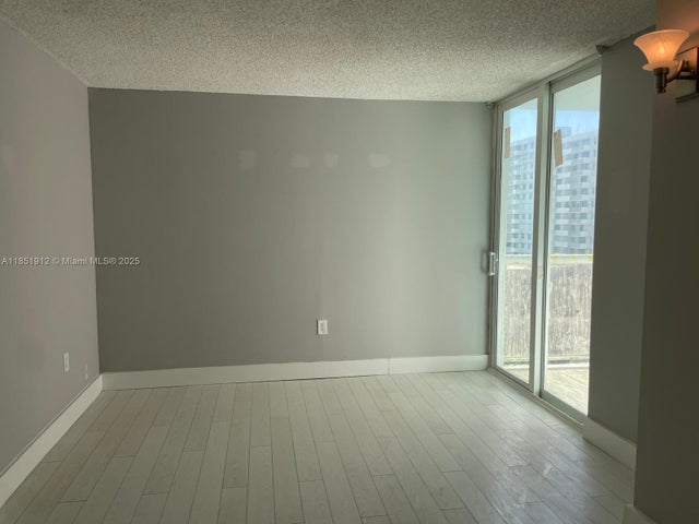 5 of 12 - 5880 Collins Ave 1006, Miami Beach, FL