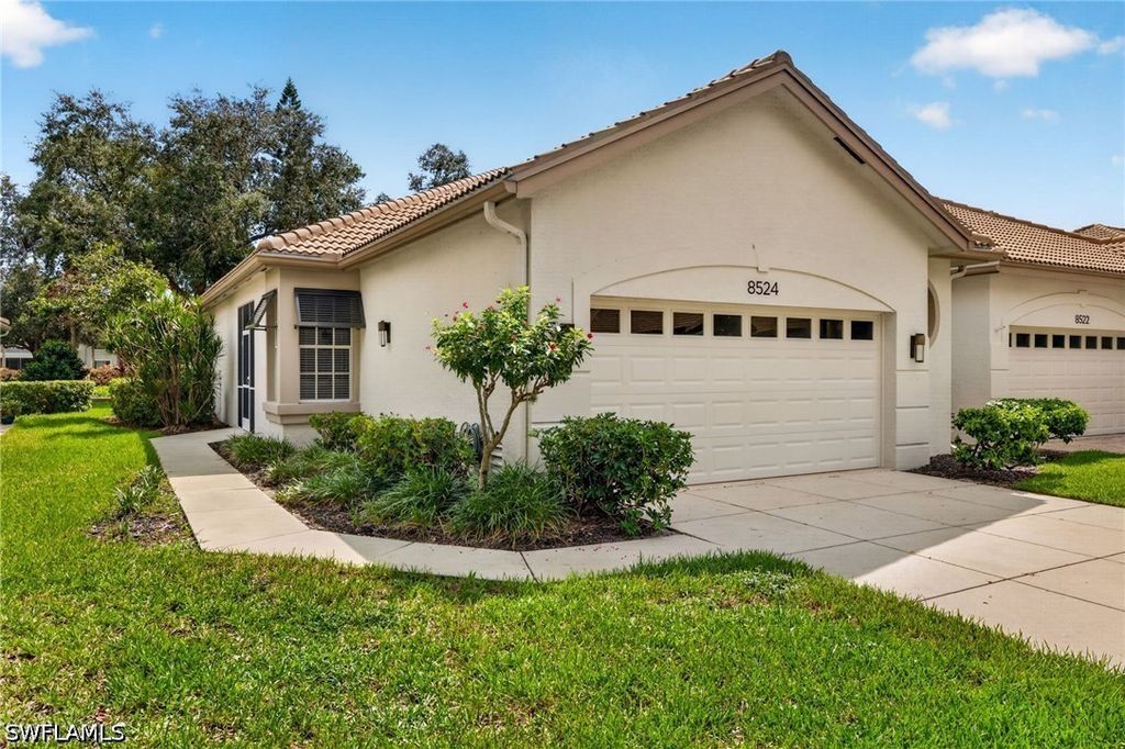 8524 Fairway Bend Dr, Estero