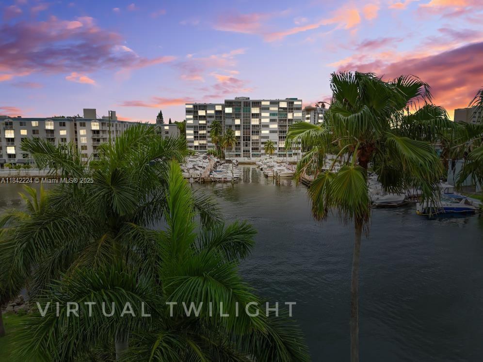 1700 Nw N River Dr 308, Miami