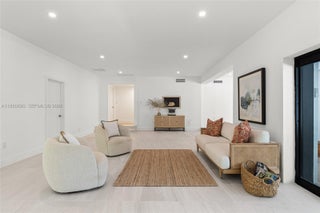 Photo of Listing #A11850590