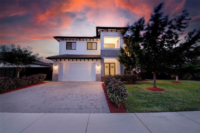 1 of 41 - 9220 Sw 170th St, Palmetto Bay, FL