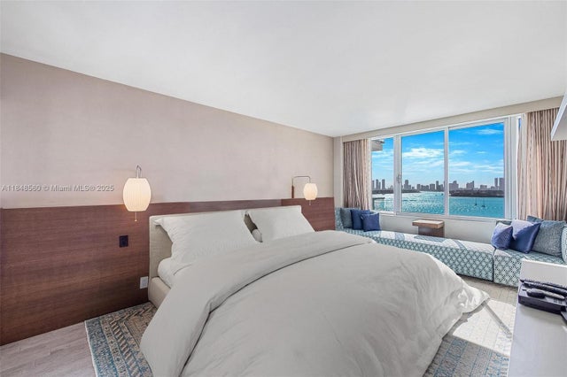 4 of 55 - 1100 West Ave 820, Miami Beach, FL