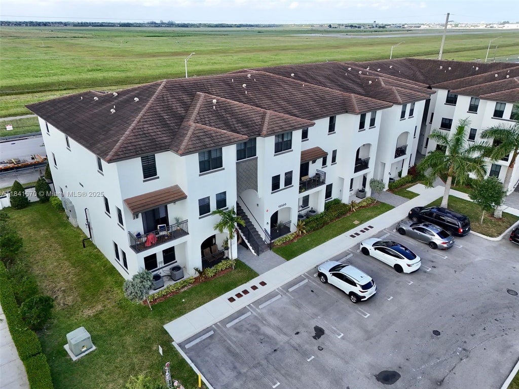 15500 Sw 136th St 202, Miami