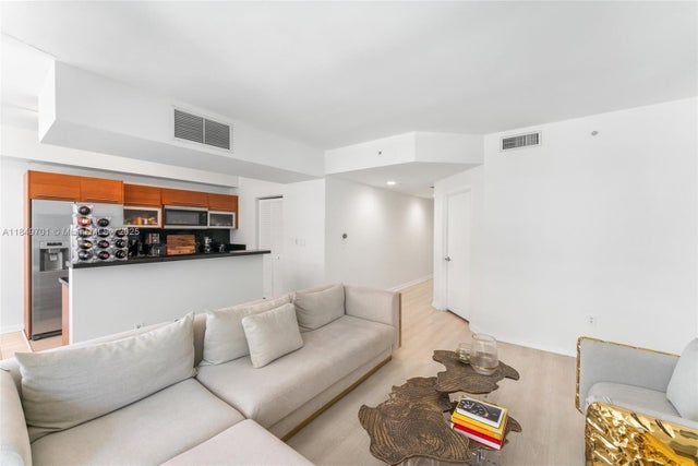 2 of 18 - 244 Biscayne Blvd 1808, Miami, FL