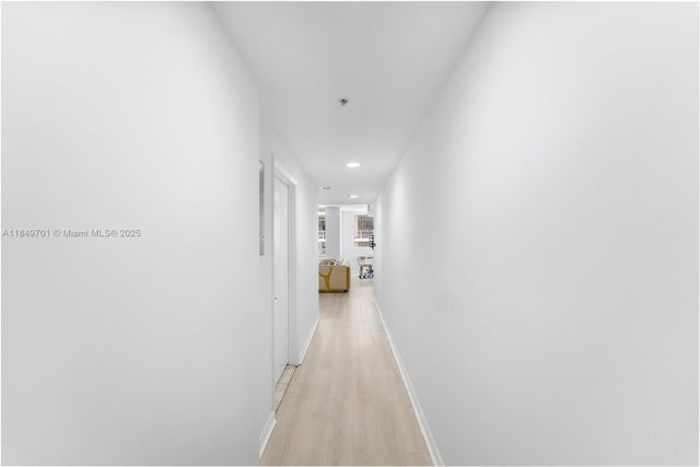 4 of 18 - 244 Biscayne Blvd 1808, Miami, FL