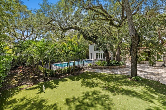 2 of 25 - 506 Sunset Dr, Coral Gables, FL