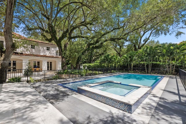3 of 25 - 506 Sunset Dr, Coral Gables, FL