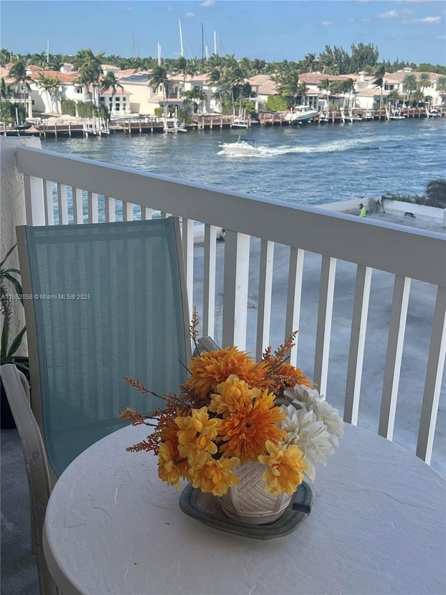 1 of 76 - 1500 S Ocean Dr 5g, Hollywood, FL