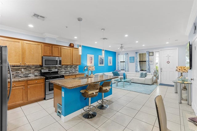 2 of 40 - 3331 Nw 125th Way, Sunrise, FL