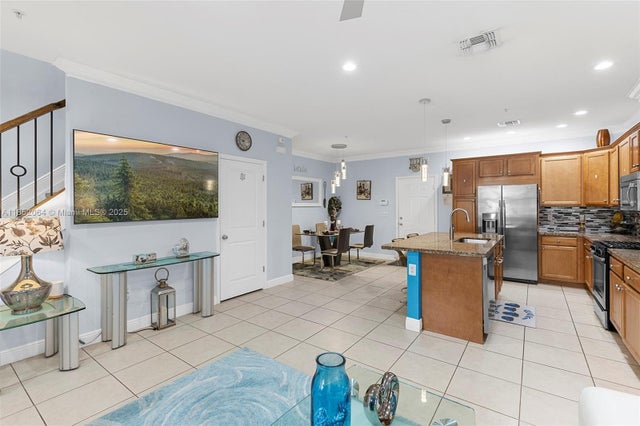 3 of 40 - 3331 Nw 125th Way, Sunrise, FL